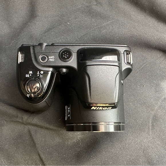 Nikon Cool Pix L320 digital camera